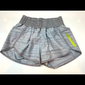 Lululemon shorts size 6